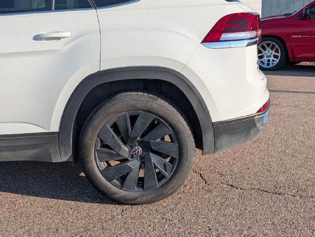 2025 Volkswagen Atlas Cross Sport 2.0T SE w/Technology
