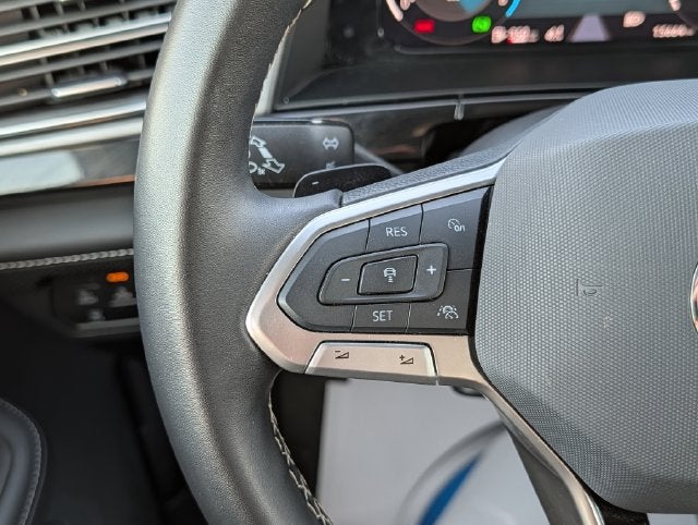 2025 Volkswagen Atlas Cross Sport 2.0T SE w/Technology