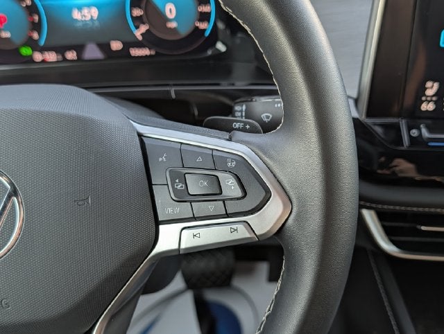 2025 Volkswagen Atlas Cross Sport 2.0T SE w/Technology