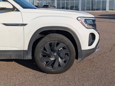 2025 Volkswagen Atlas Cross Sport 2.0T SE w/Technology
