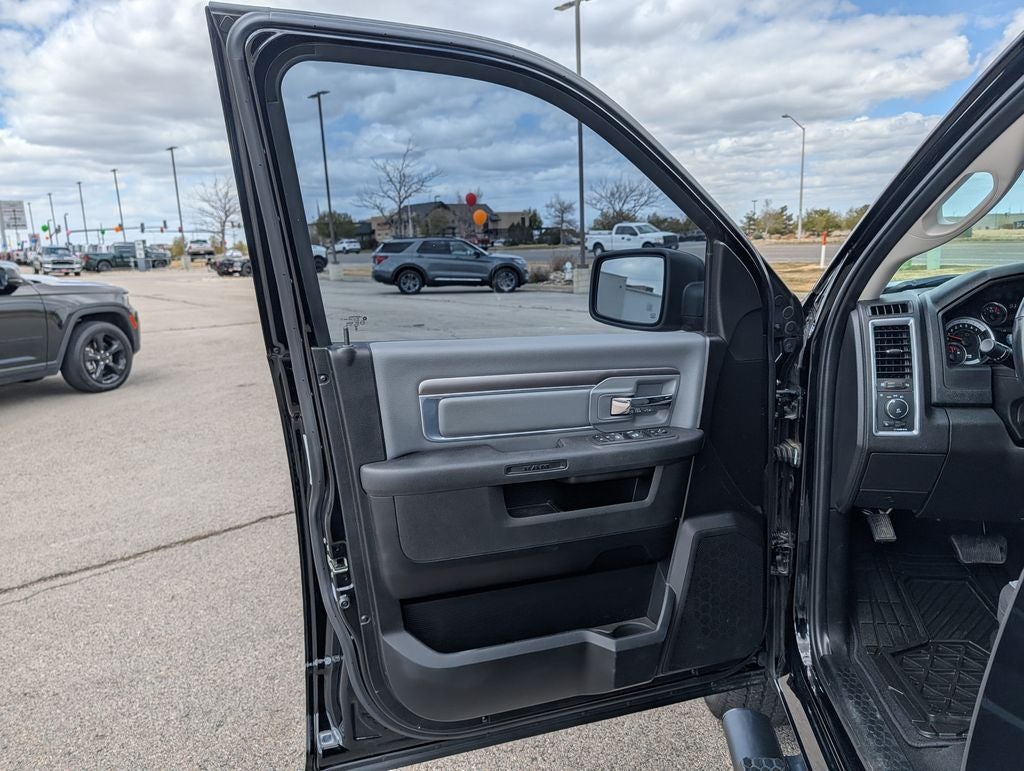 2023 RAM 1500 SLT