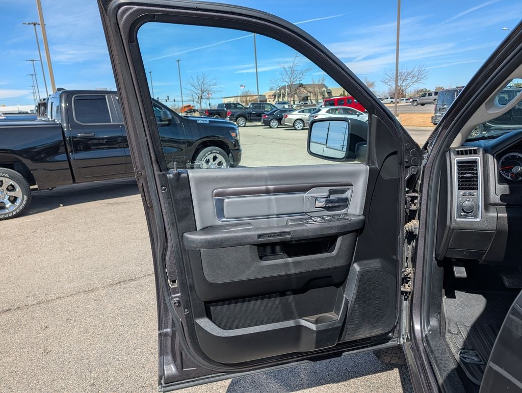 2023 RAM 1500 Classic SLT