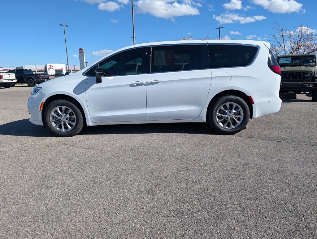 2024 Chrysler Pacifica Touring L AWD