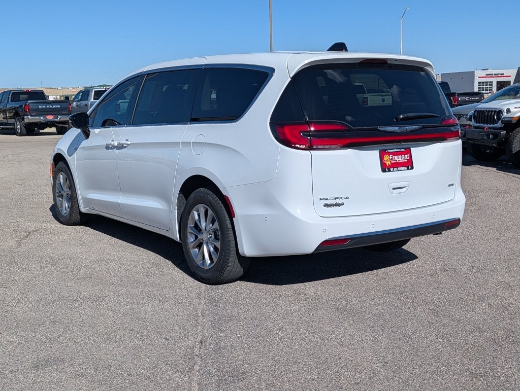 2024 Chrysler Pacifica Touring L AWD