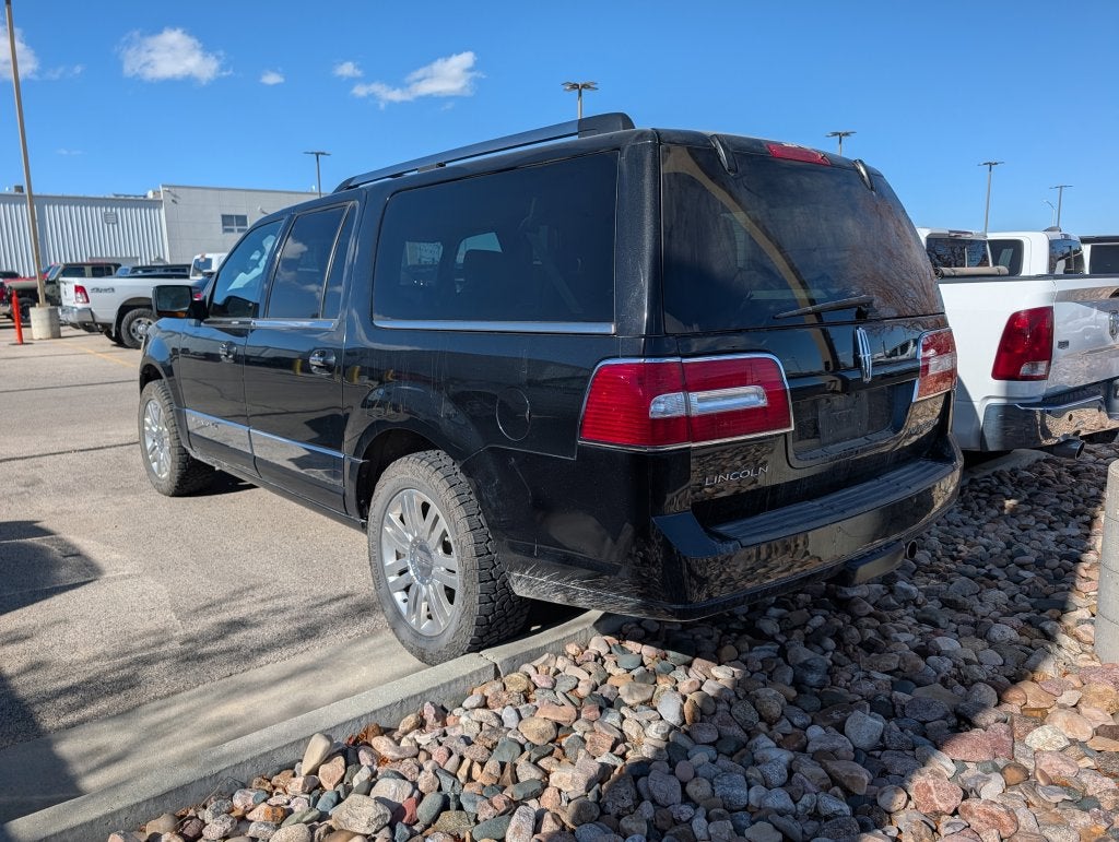 2011 Lincoln Navigator L Base