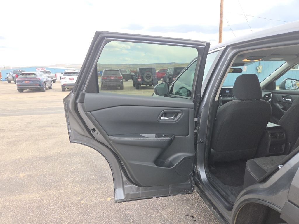 2025 Nissan Rogue SV AWD
