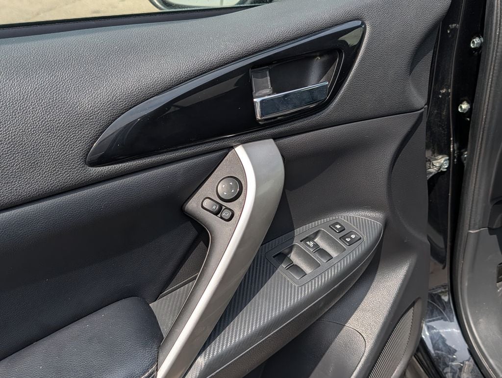 2025 Mitsubishi Eclipse Cross Base