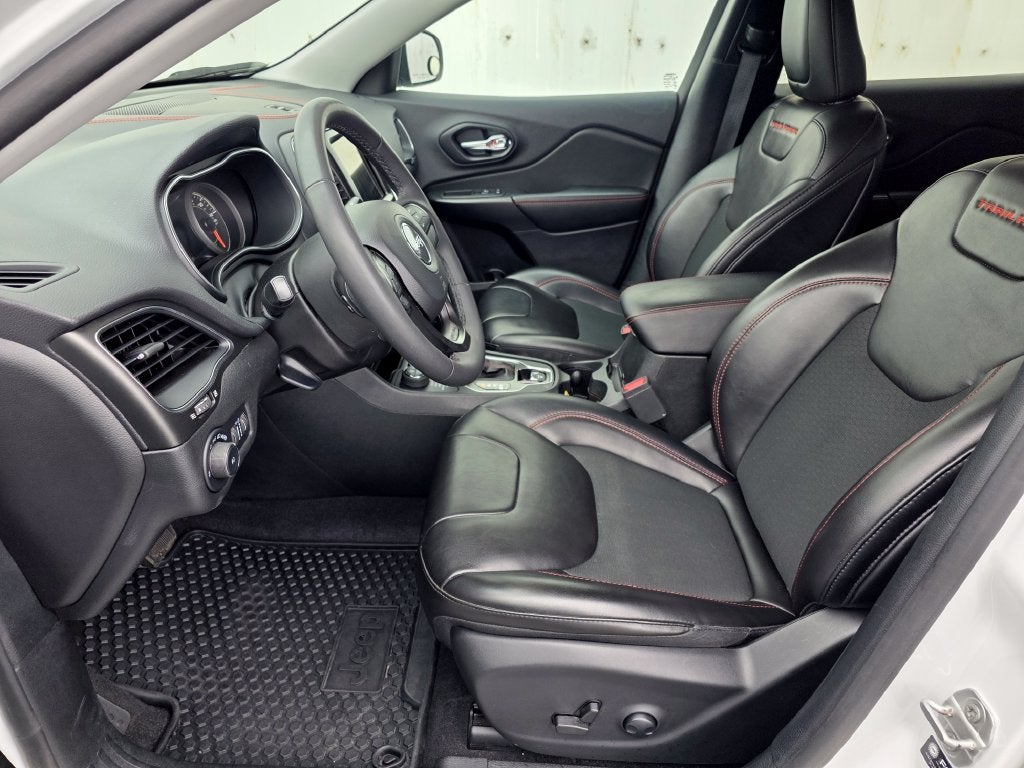 2022 Jeep Cherokee Trailhawk