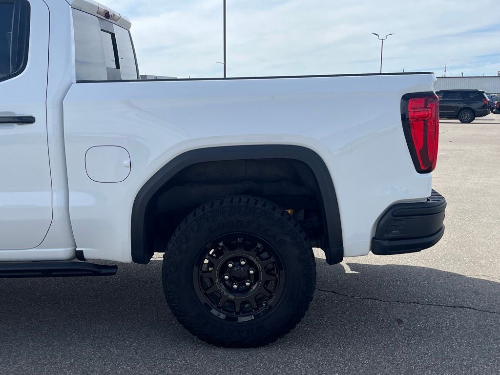 2023 GMC Sierra 1500 AT4X
