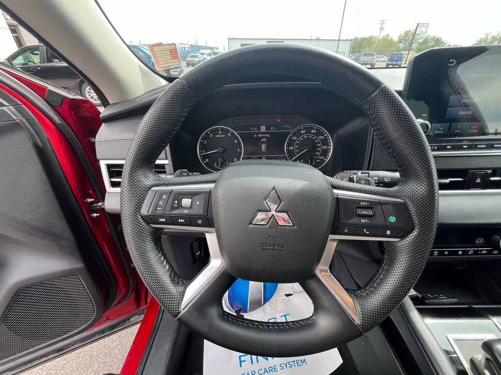 2023 Mitsubishi Outlander SE