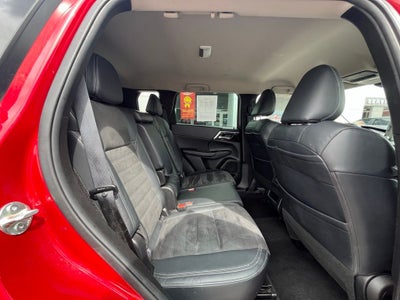 2023 Mitsubishi Outlander SE