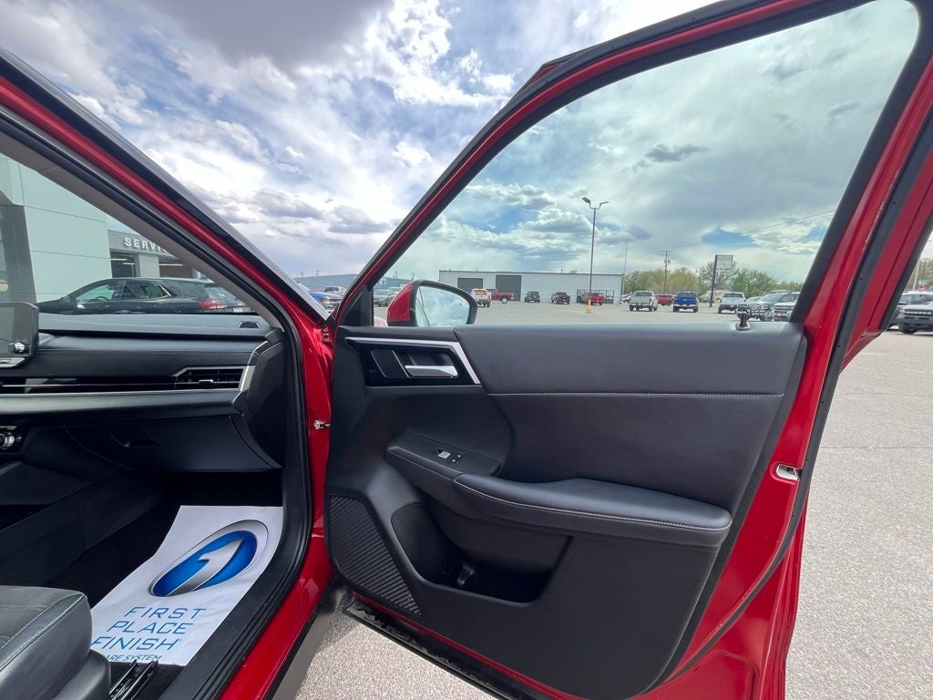 2023 Mitsubishi Outlander SE