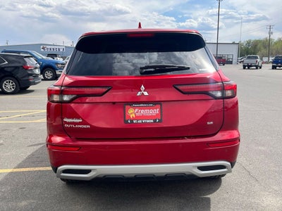 2023 Mitsubishi Outlander SE