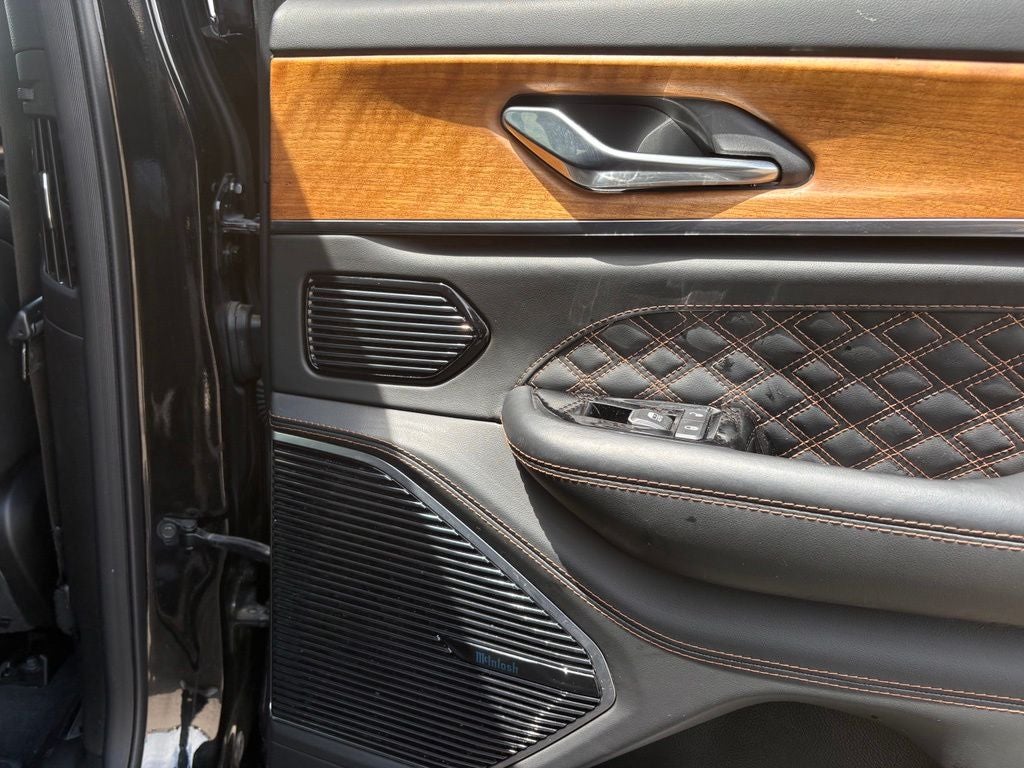 2025 Jeep Grand Cherokee Summit Reserve