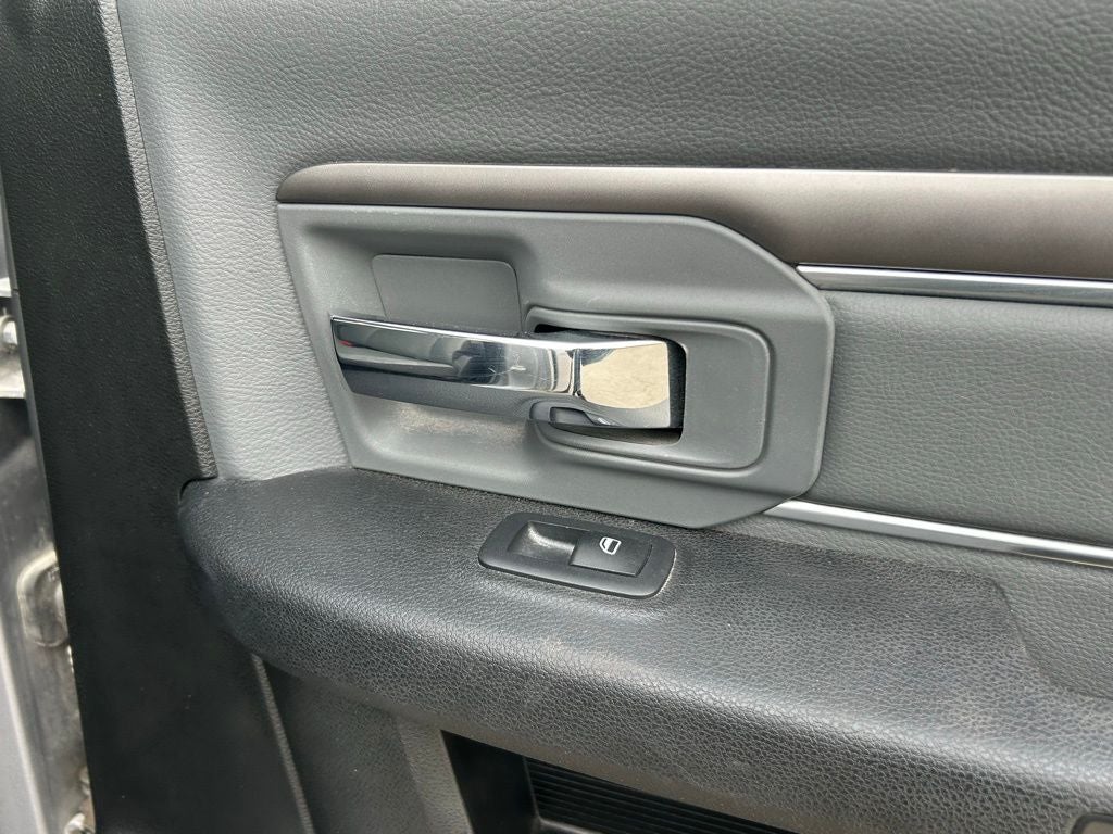 2023 RAM 1500 SLT