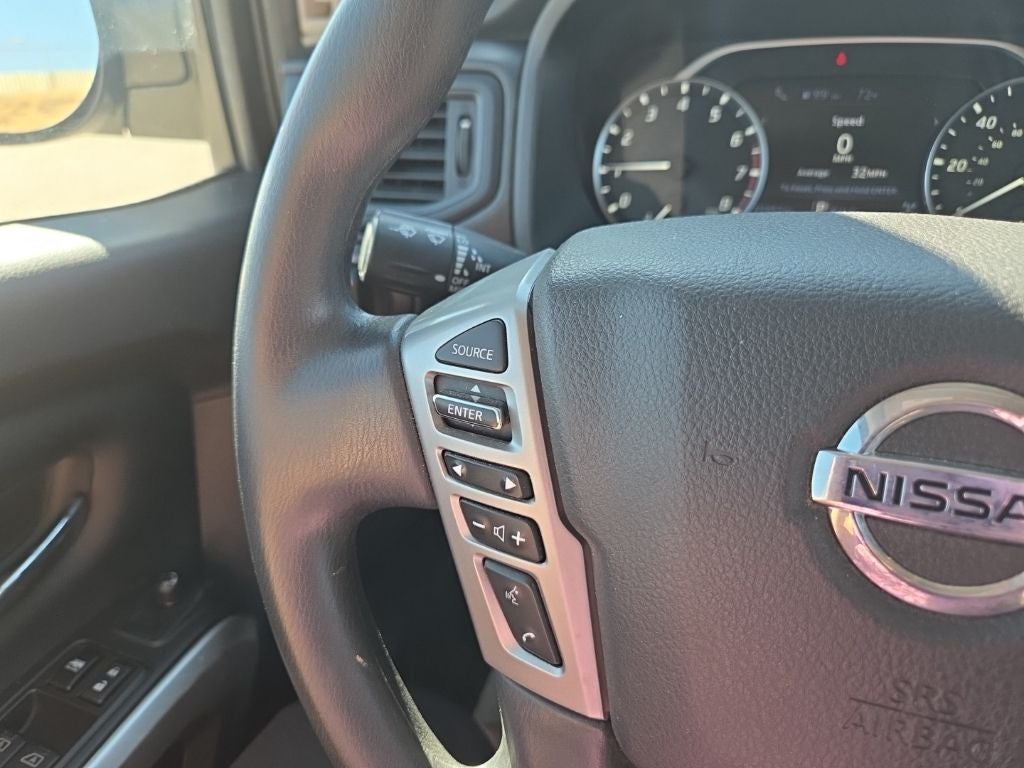2022 Nissan Titan SV 4x4