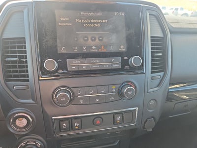 2022 Nissan Titan SV 4x4