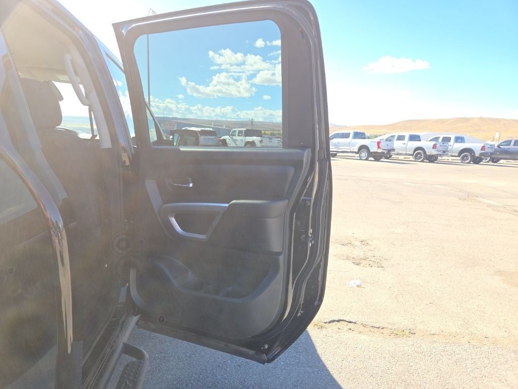 2022 Nissan Titan SV 4x4