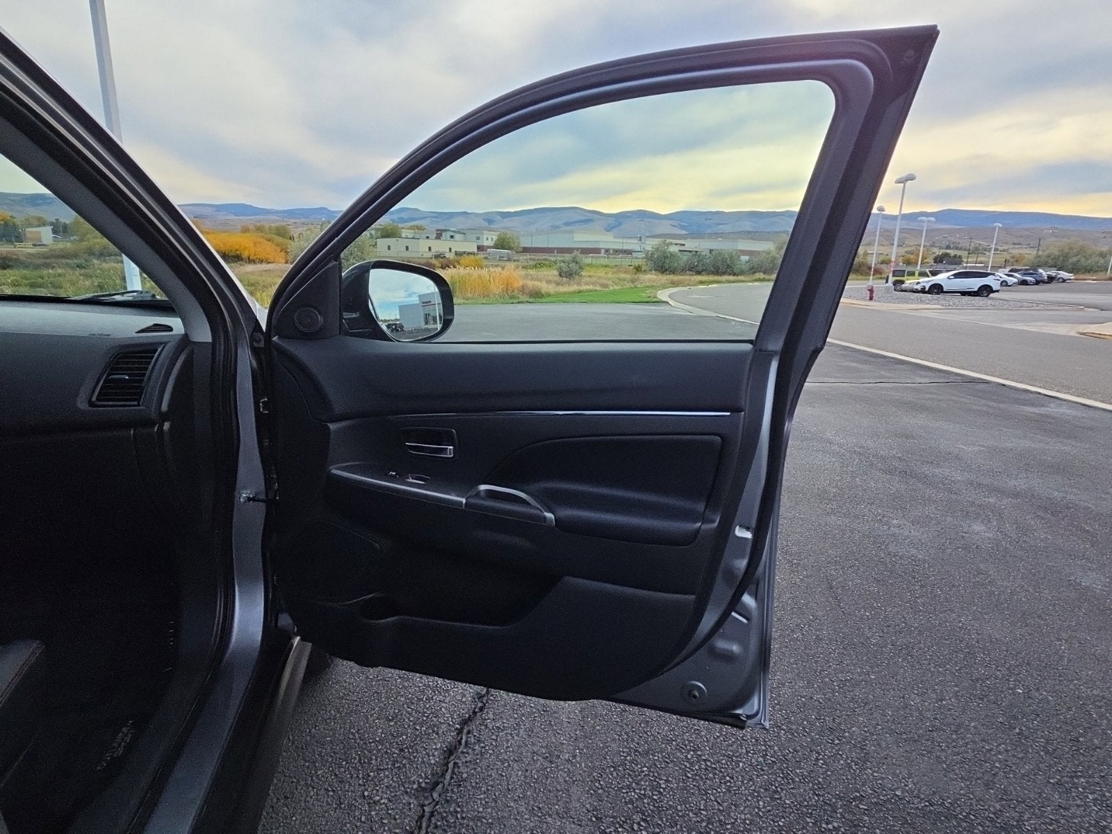 2025 Mitsubishi Outlander Sport Base