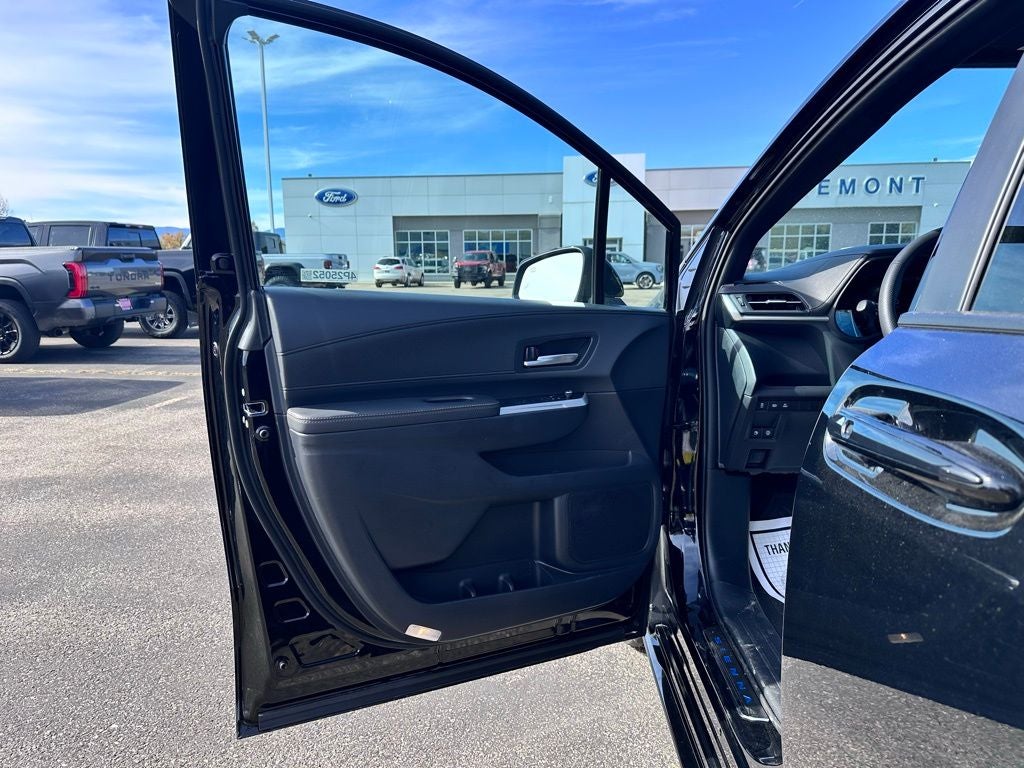 2025 Toyota Sienna XLE 7 Passenger