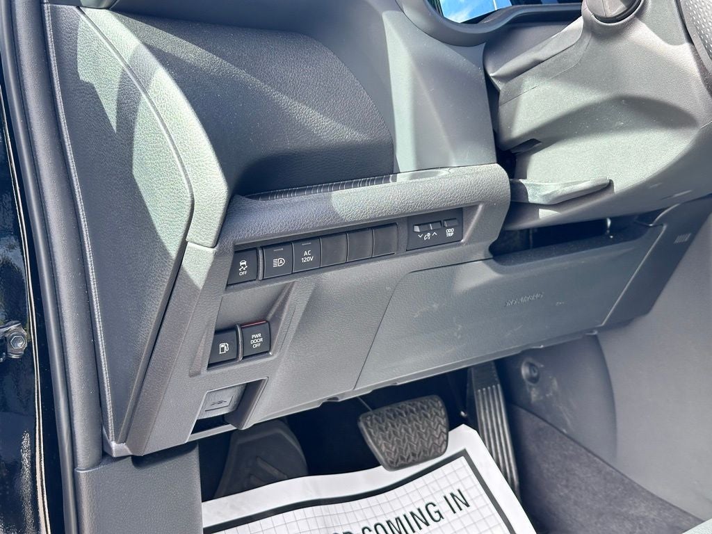 2025 Toyota Sienna XLE 7 Passenger