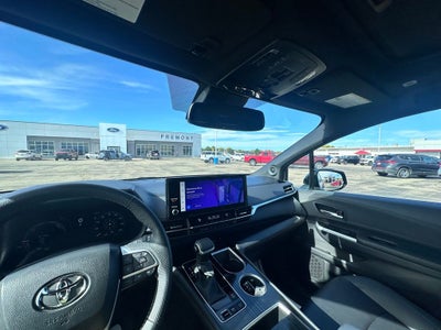 2025 Toyota Sienna XLE 7 Passenger