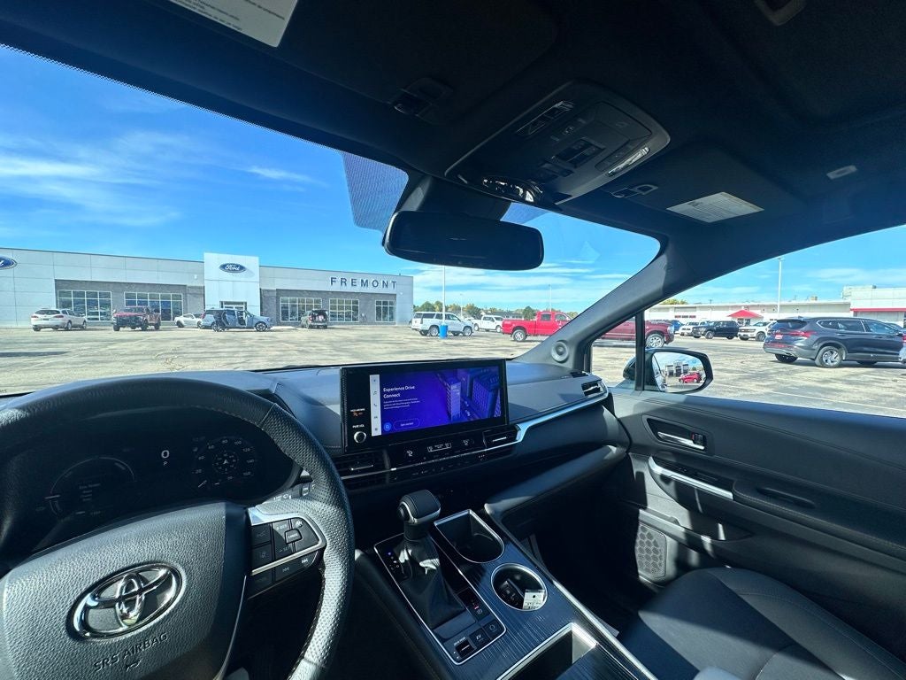 2025 Toyota Sienna XLE 7 Passenger