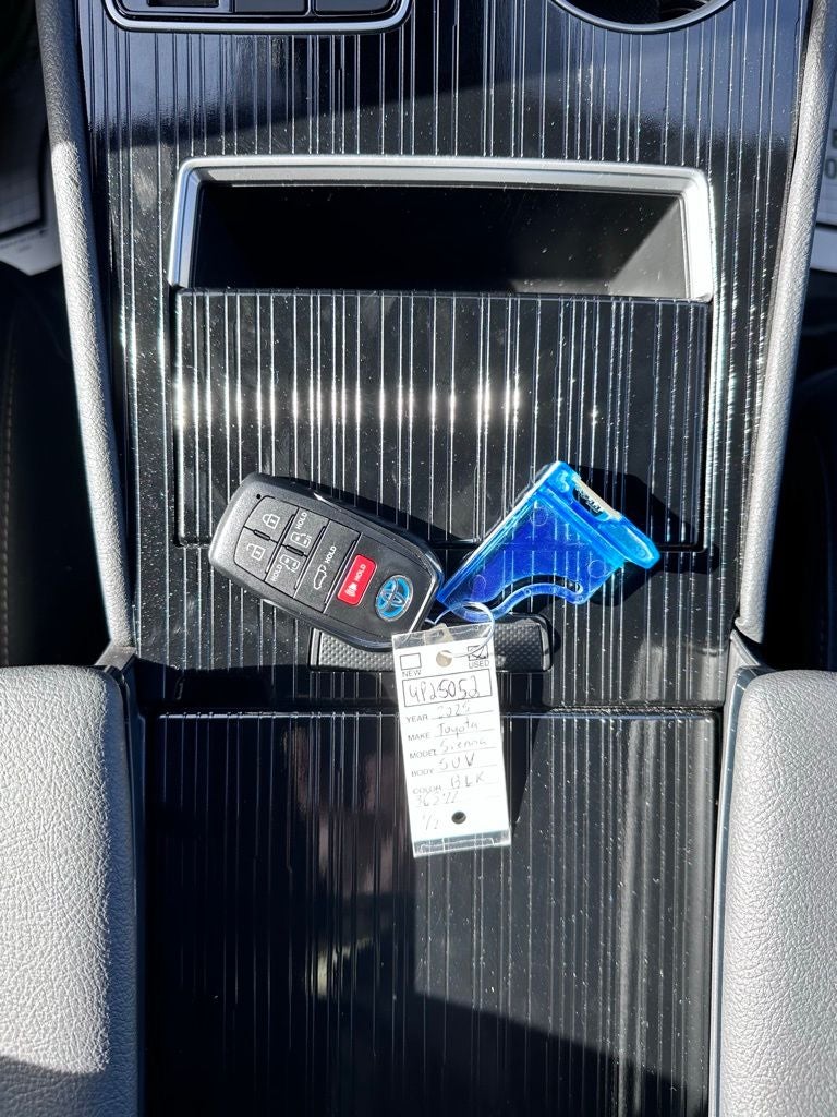 2025 Toyota Sienna XLE 7 Passenger