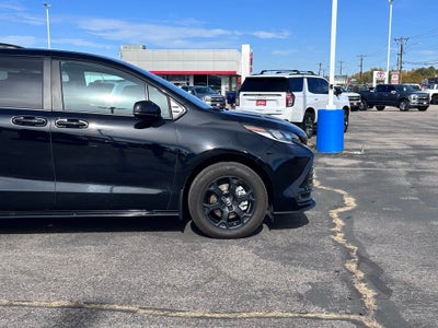2025 Toyota Sienna XLE 7 Passenger