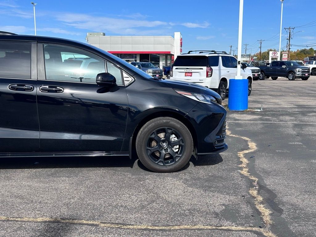 2025 Toyota Sienna XLE 7 Passenger
