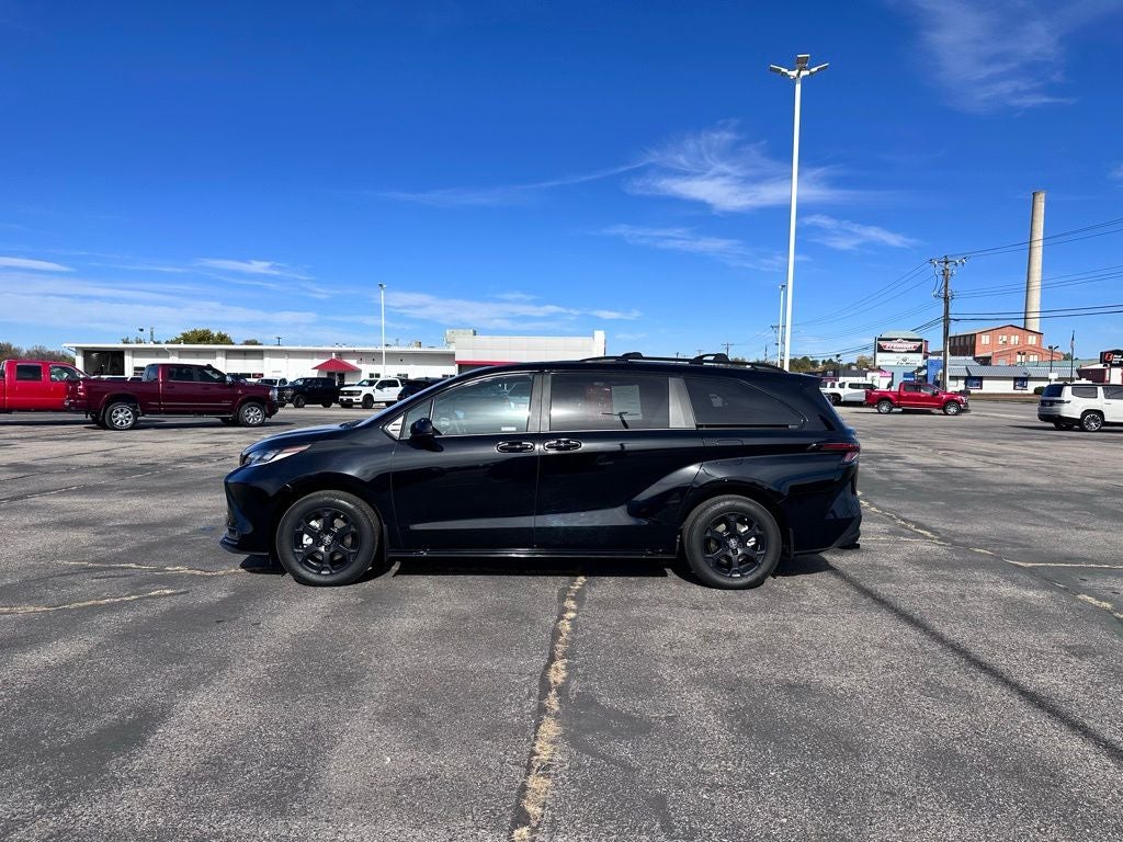 2025 Toyota Sienna XLE 7 Passenger