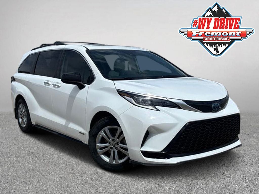 2021 Toyota Sienna XSE 7 Passenger