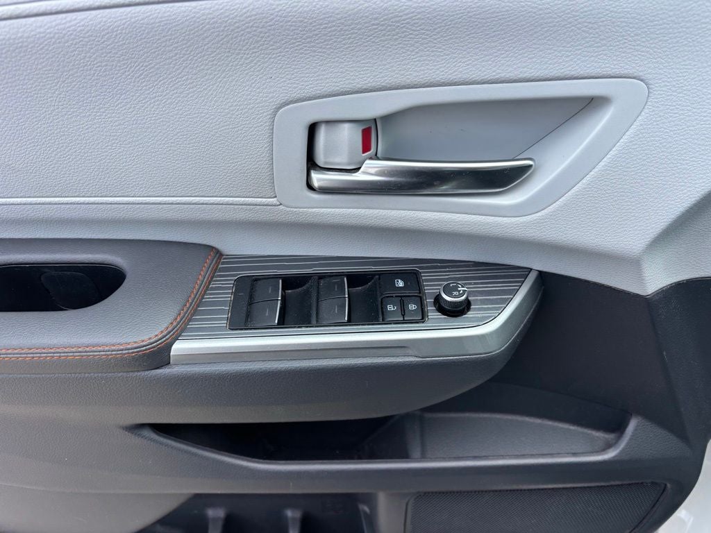 2021 Toyota Sienna XSE 7 Passenger