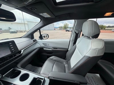 2021 Toyota Sienna XSE 7 Passenger