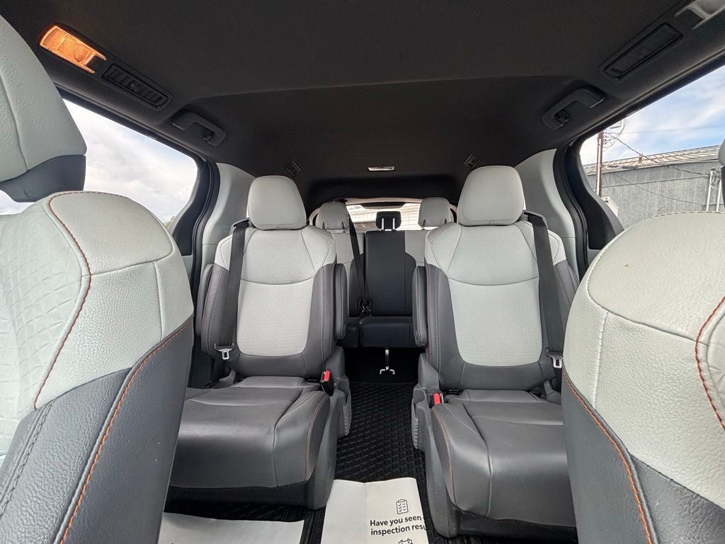 2021 Toyota Sienna XSE 7 Passenger