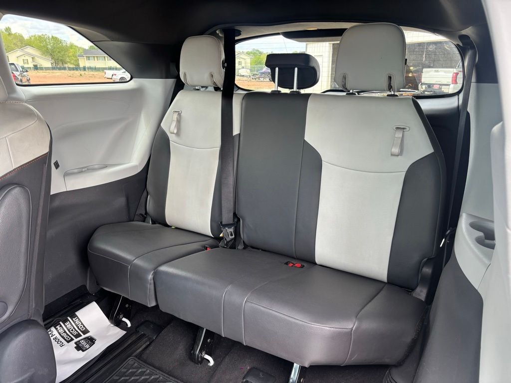 2021 Toyota Sienna XSE 7 Passenger