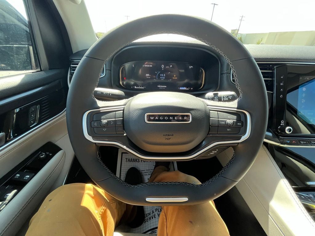 2023 Jeep Wagoneer Base