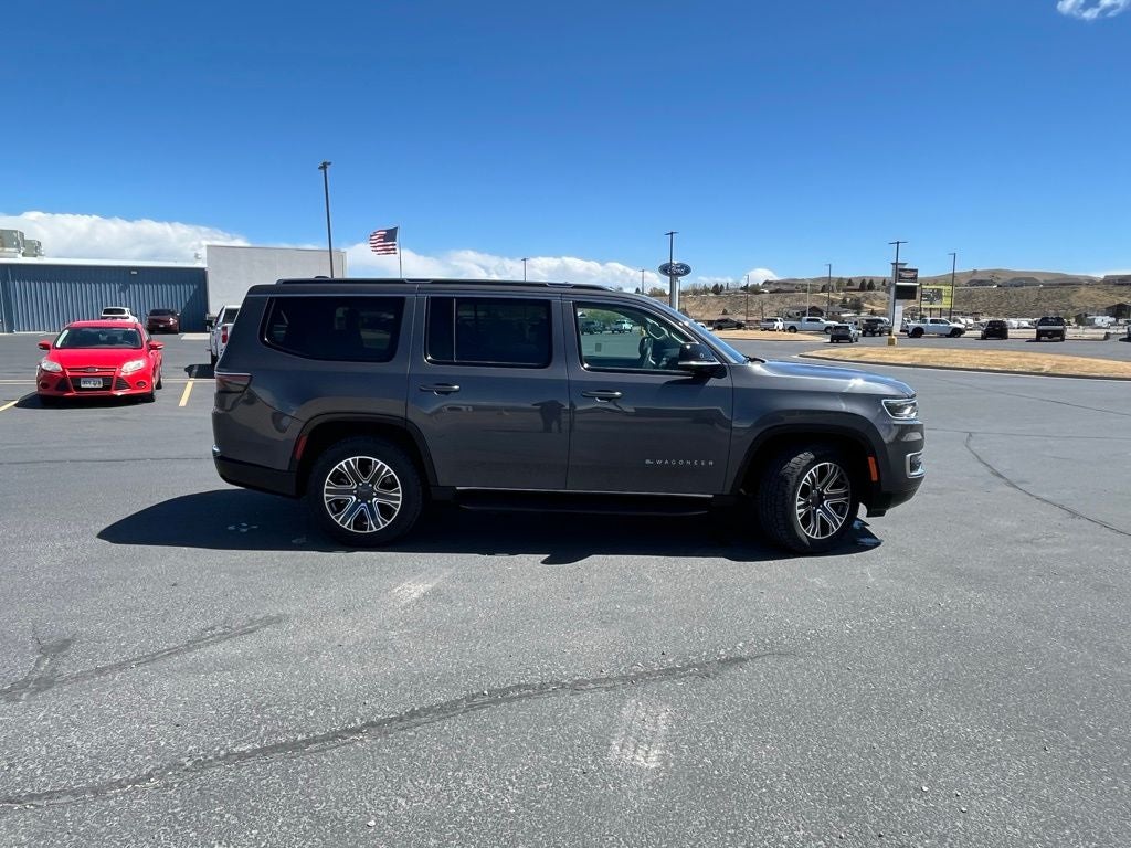 2023 Jeep Wagoneer Base