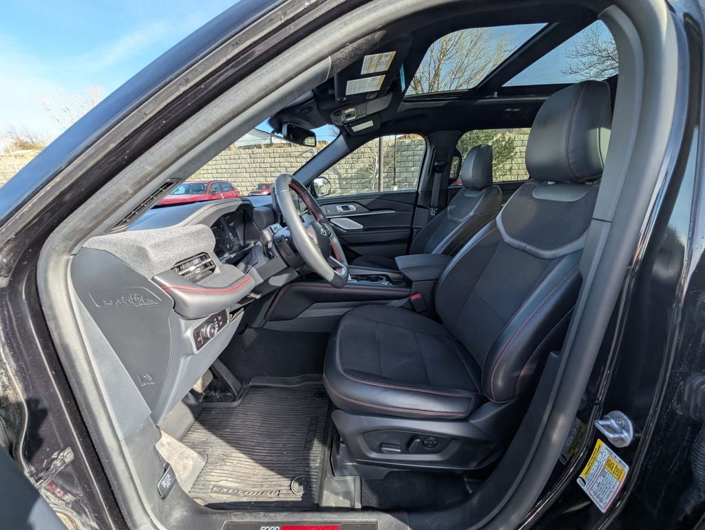 2025 Ford Explorer ST 4WD