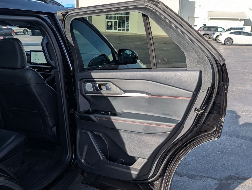 2025 Ford Explorer ST 4WD