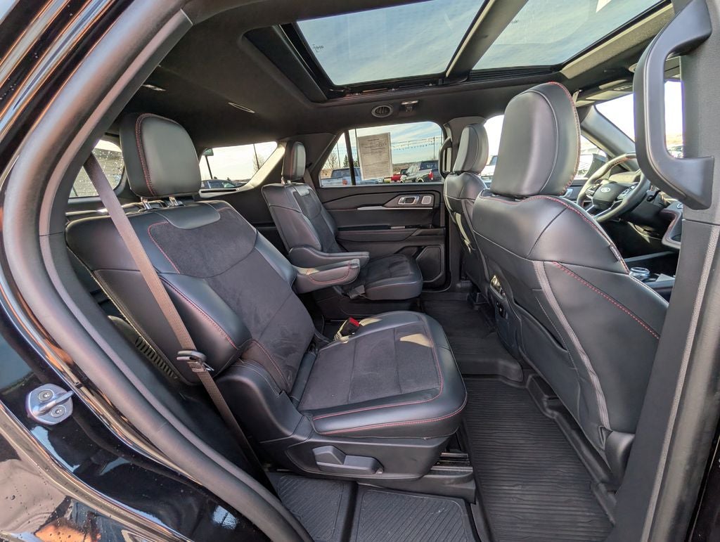 2025 Ford Explorer ST 4WD