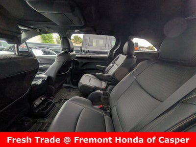 2025 Toyota Sienna Woodland Edition