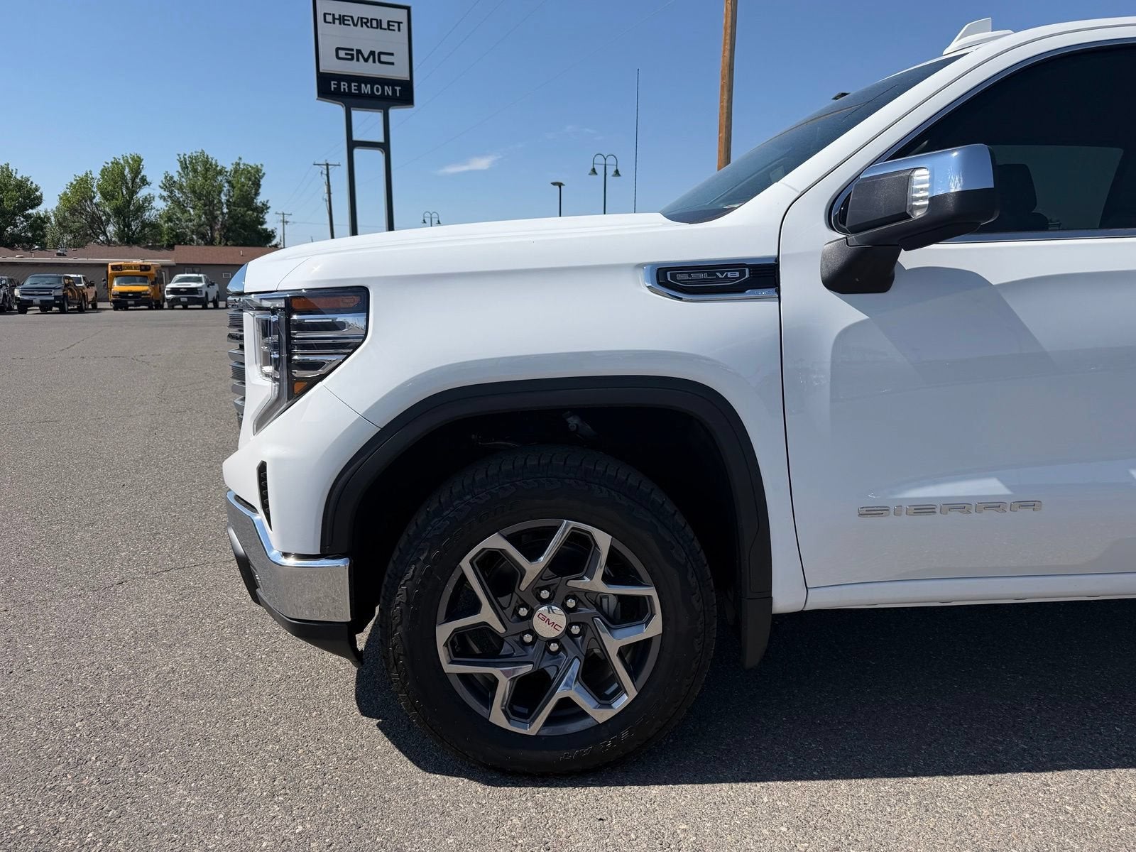 2026 GMC Sierra 1500 SLT
