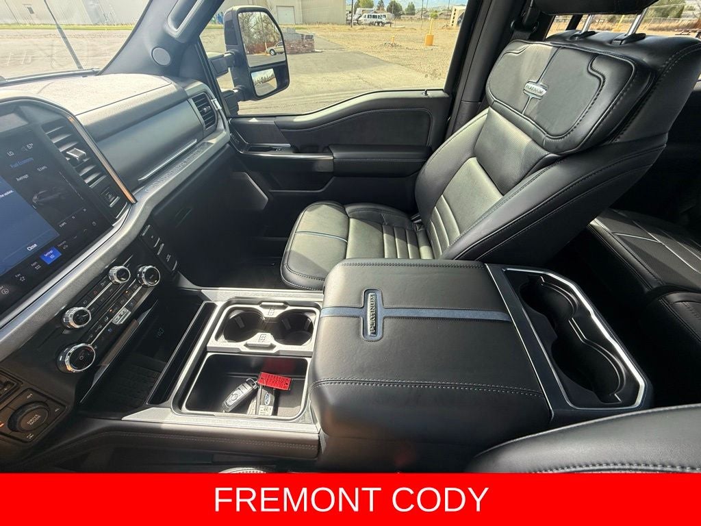 2025 Ford F-350SD Platinum