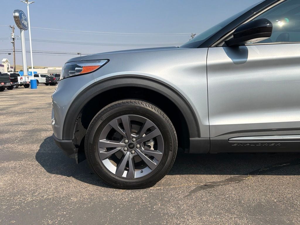2023 Ford Explorer XLT Sport