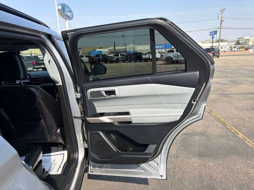 2023 Ford Explorer XLT Sport