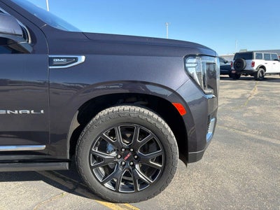 2023 GMC Yukon XL Denali