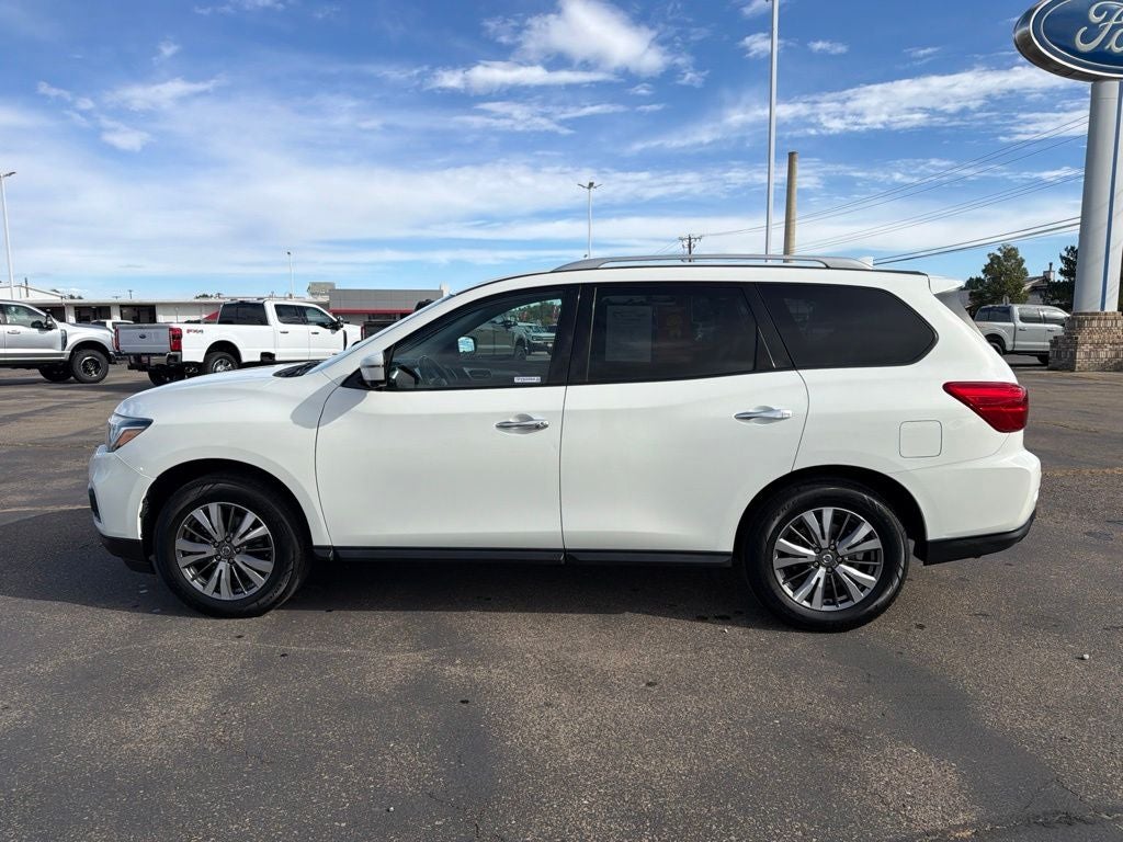 2020 Nissan Pathfinder SL