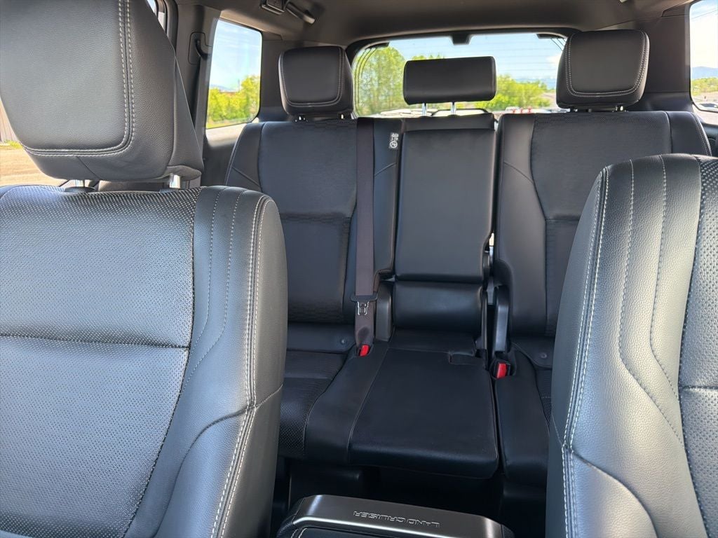 2025 Toyota Land Cruiser Base