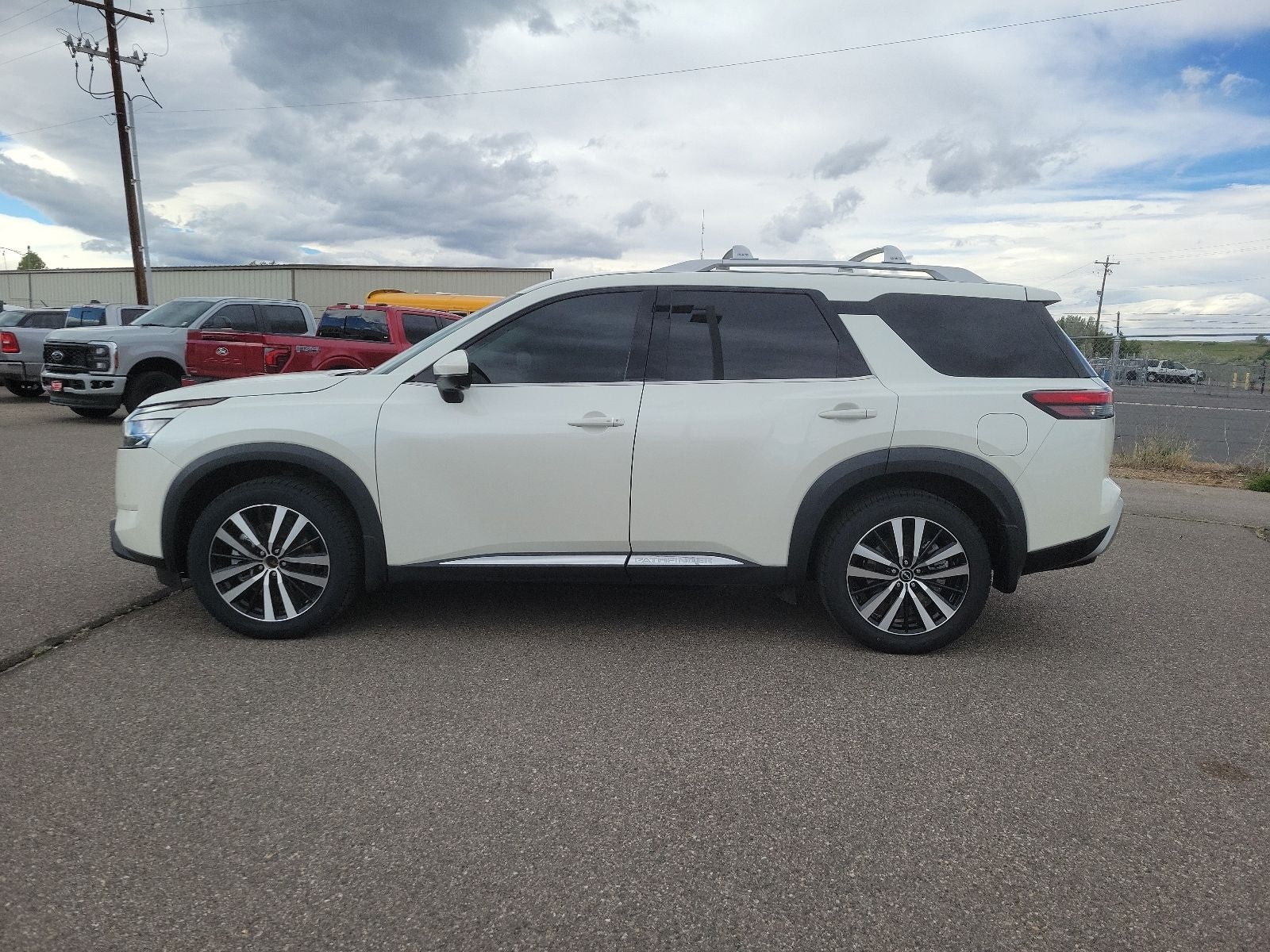 2024 Nissan Pathfinder Platinum
